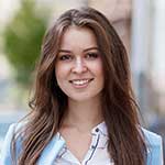 Teilnehmende Person im Online Marketing Kurs